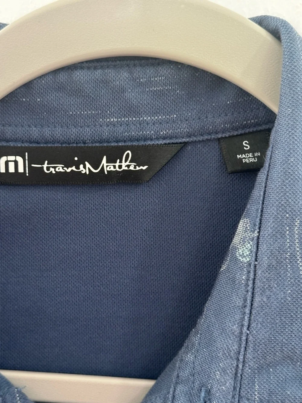 Travis Mathew Men's "Take A Whiff" Fishing & Lake Scene Polo - Size S - Picture 5 of 9